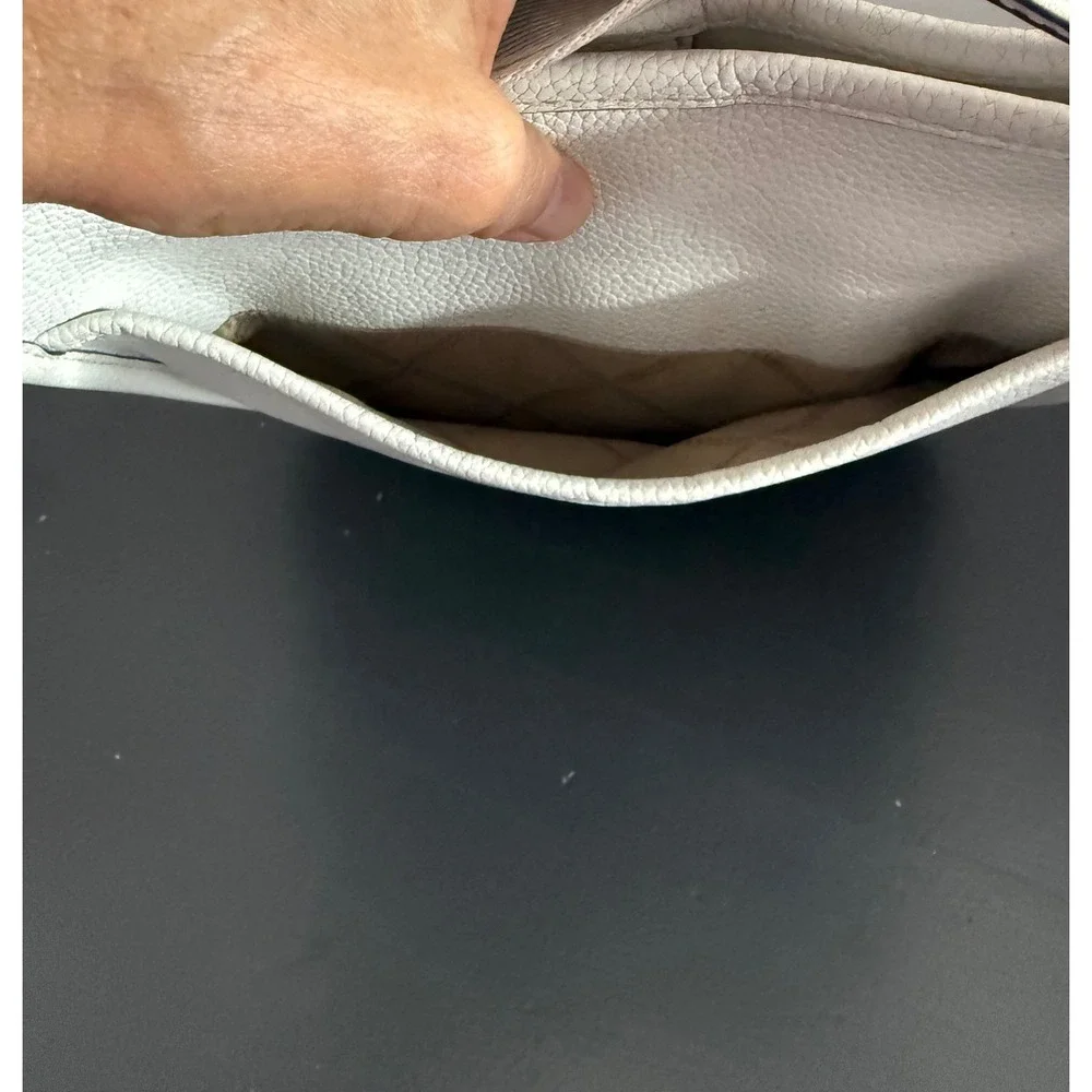 Michael Kors Luisa Messenger Bag White Pebbled Leather Gold Summer Sleek - Picture 16 of 16